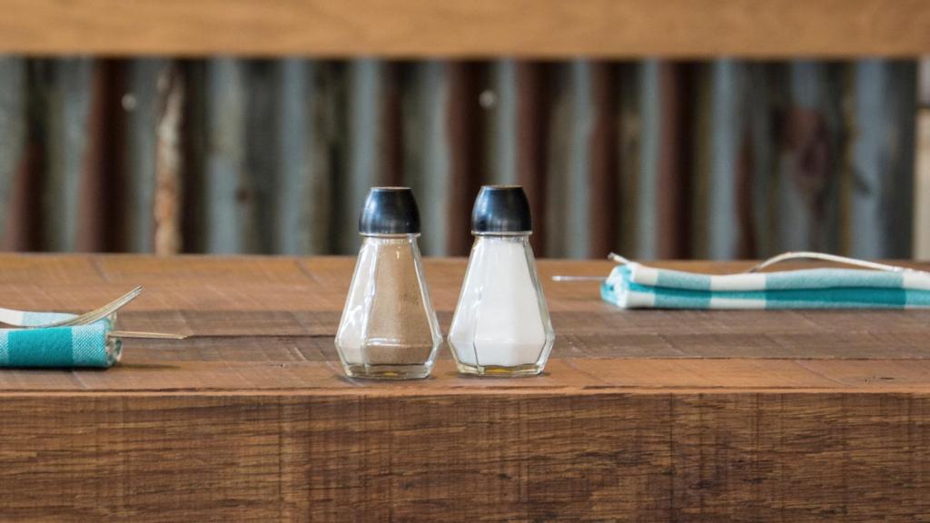 Корейские ученые нашли в соли пластик: как обычный продукт стал опасным