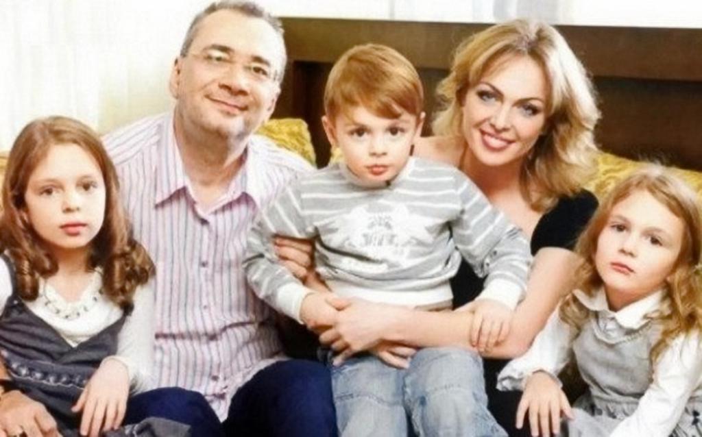 Любовь к двум украинкам: почему Константин Меладзе многие годы жил на две семьи, а потом оставил жену с тремя детьми