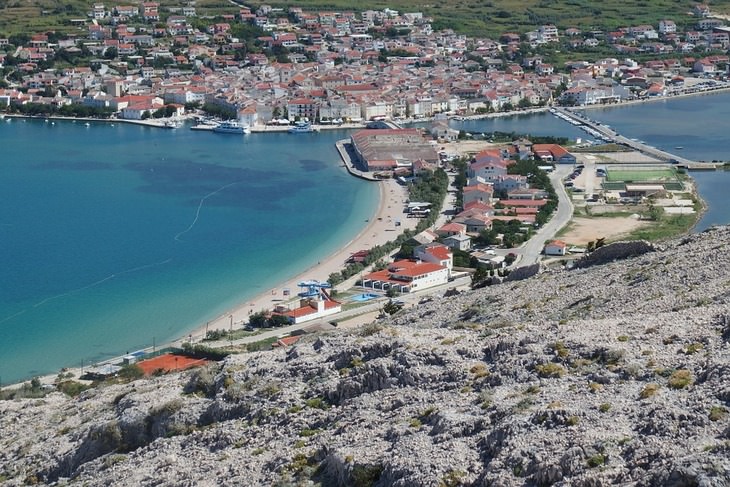Прекрасные пляжи и бухты, скалы, средневековые города: какие из многочисленных островов Хорватии стоит посетить этим летом