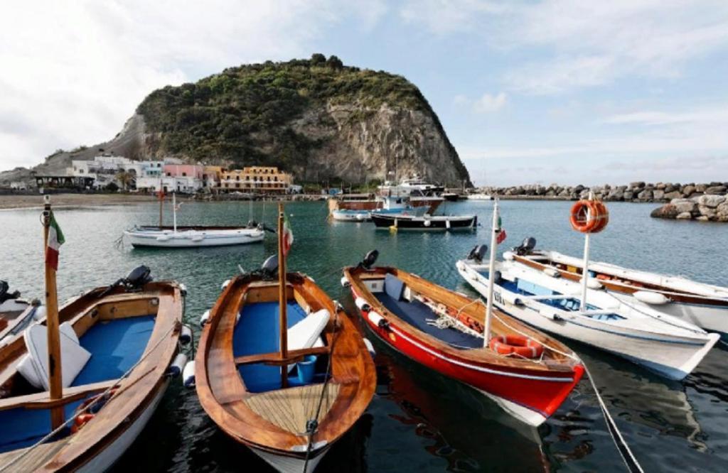 Есть острова, а есть Сант-Анджело. Невероятное райское местечко в Италии, о котором вы, скорее всего, никогда не слышали