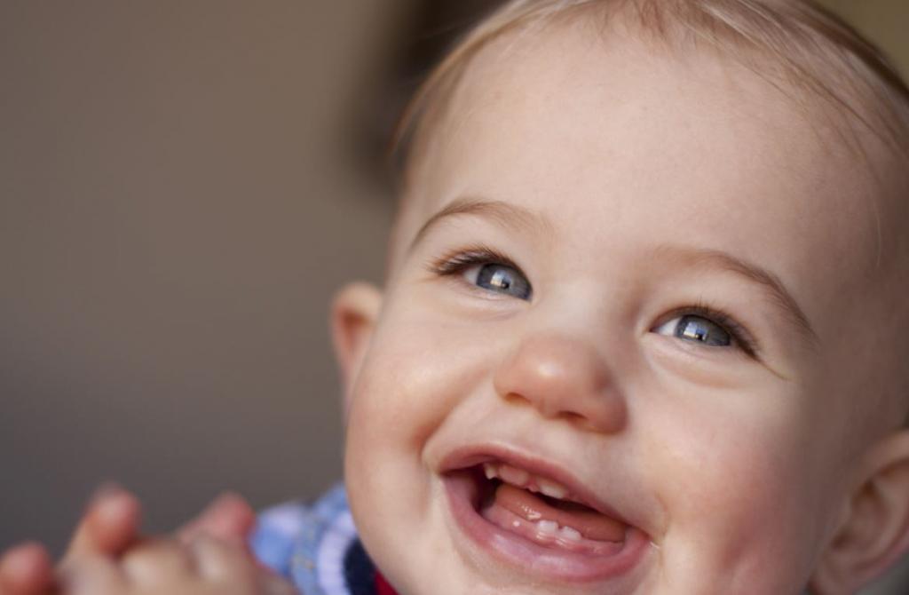 Порядок и сроки прорезывания и роста молочных зубов у детей. Уход за первыми зубами ребенка