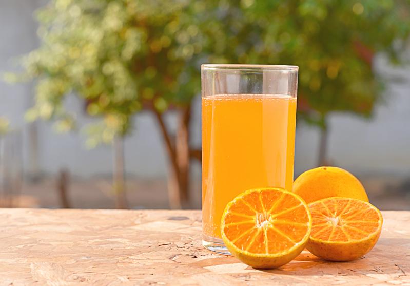 Апельсин хорошо освежает! Как приготовить средство для ухода за кожей из этого сочного фрукта