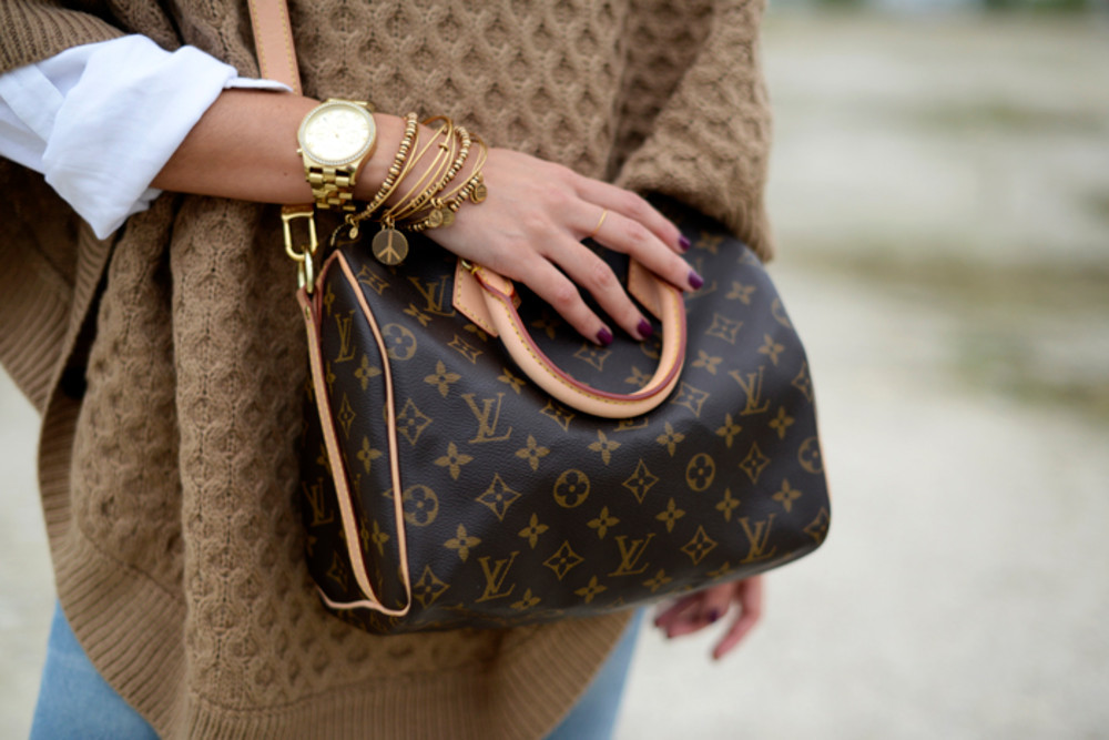 Отель бесплатно дает своим гостям поносить сумочки Chanel и Louis Vuitton