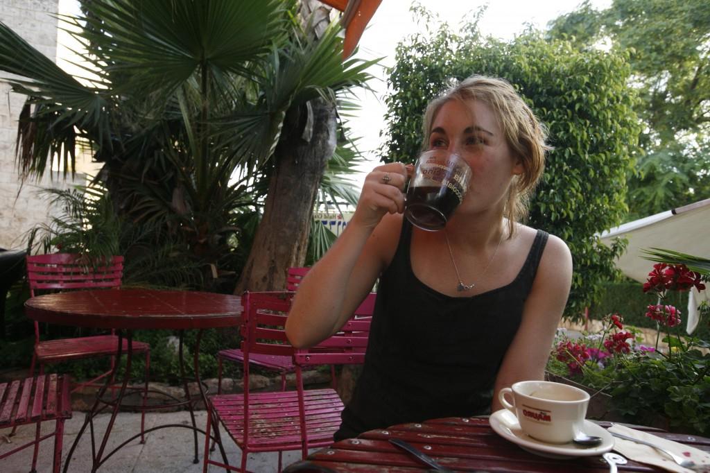 Жара, июнь: стоит ли пить кофе в летние месяцы (советы специалистов)