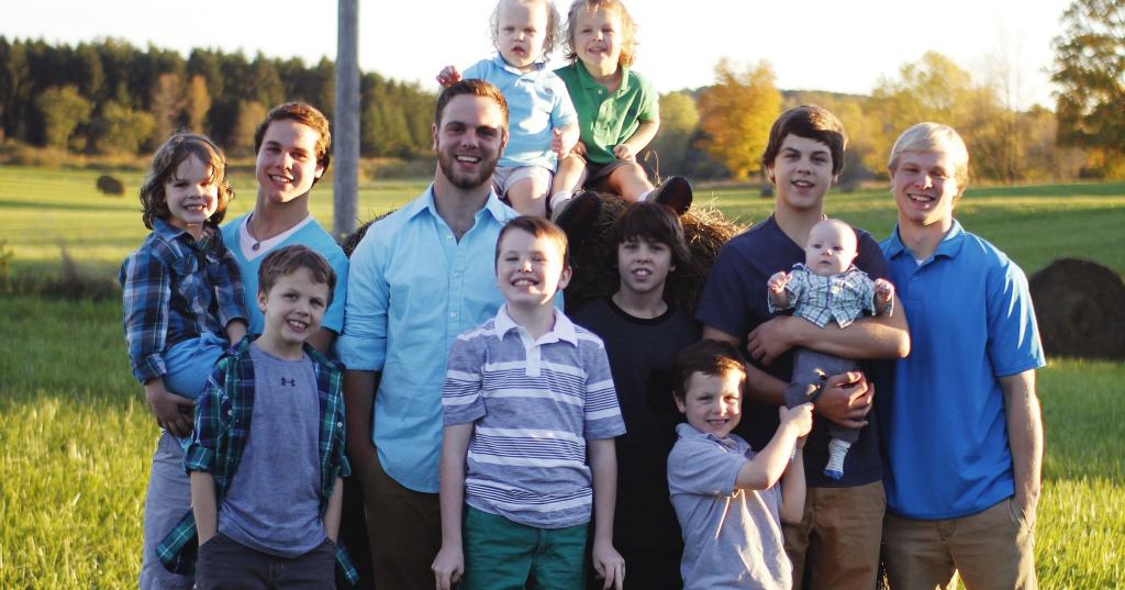 Родители семьи, в которой 14 мальчиков, прославились, дав своему последнему сыну необычное имя