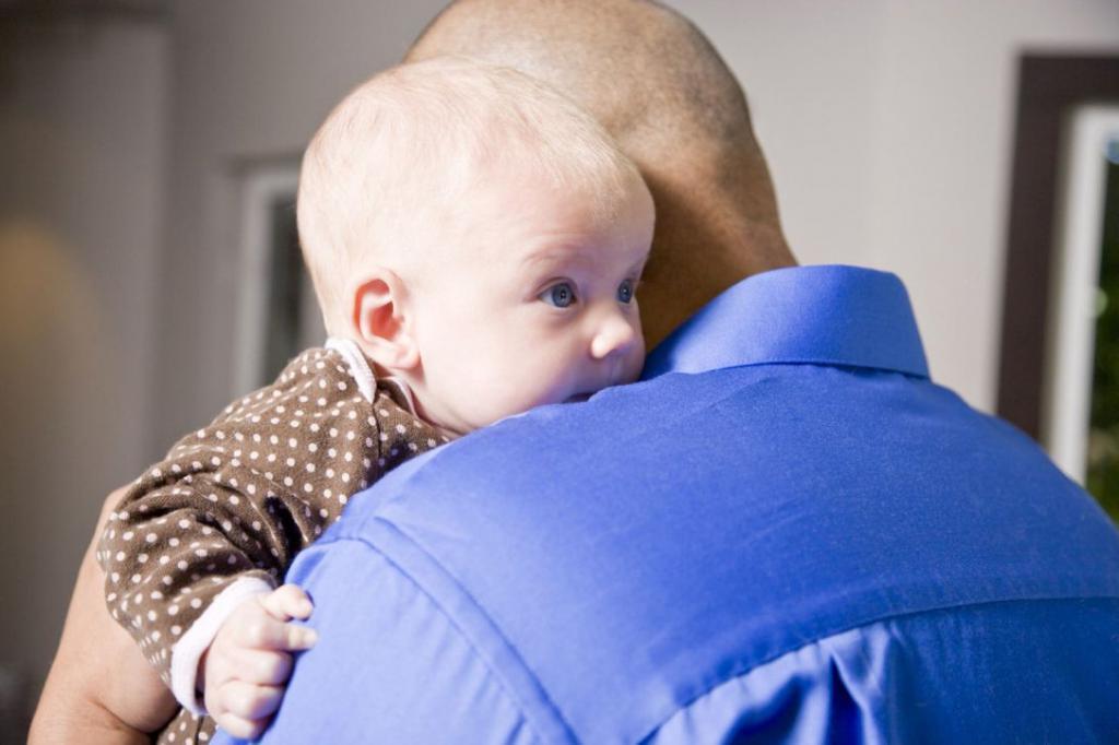 Если отцу новорожденного больше 45: ученые предупреждают о рисках для ребенка
