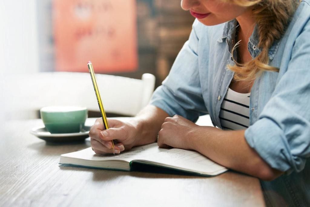 Развиваем мозг: 6 причин, почему писать от руки полезно для наших умственных способности