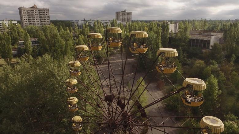 После сериала весь мир заинтересовала Припять: чарующие граффити и другие странные вещи, которые можно увидеть в Чернобыле