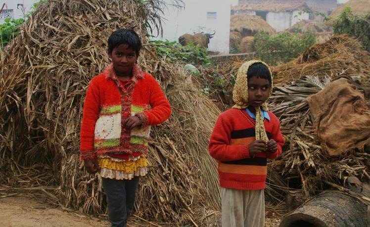 Глиняные дома и предубеждение: как живут неприкасаемые в деревнях Индии