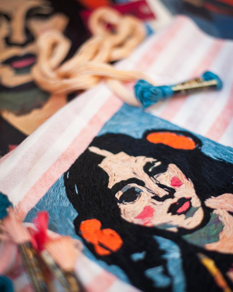 Искусство вышивки. Украинская художница создает уникальные работы с помощью ниток и иголки