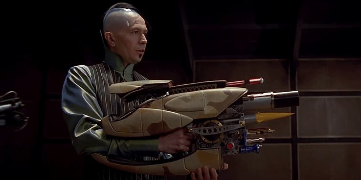 До чего додумались: 10 самых странных видов оружия, представленных в научно-фантастических фильмах