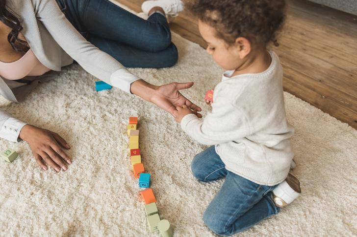 Ключи к детской психологии: простые способы привлечь ребенка к помощи по дому без истерик