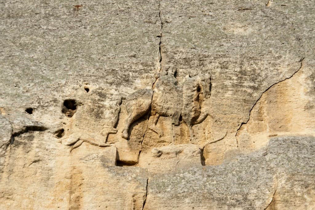 Бандиагарский склон, Предъямский замок, гроты Майцзишань: грандиозные сооружения, построенные на отвесных скалах