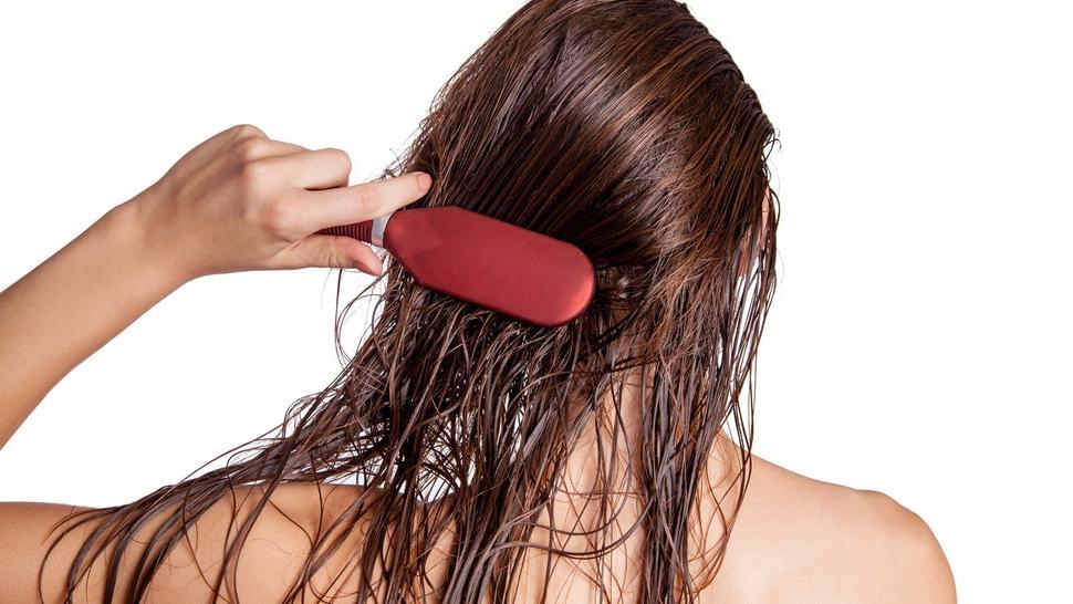 Как самостоятельно подстричь себе волосы: несколько полезных лайфхаков