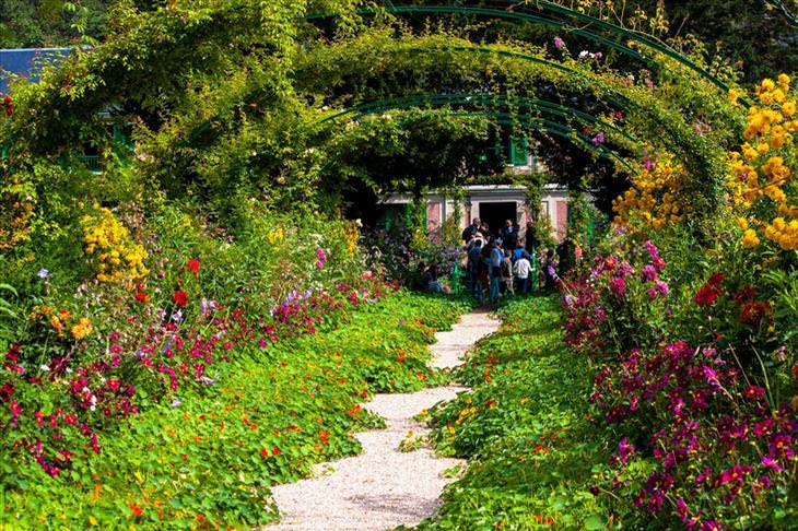 Цветущая Европа: сад Клода Моне, ботанический сад Женевы и прочие великолепные сады, которые стоит посетить во время путешествия по Европе
