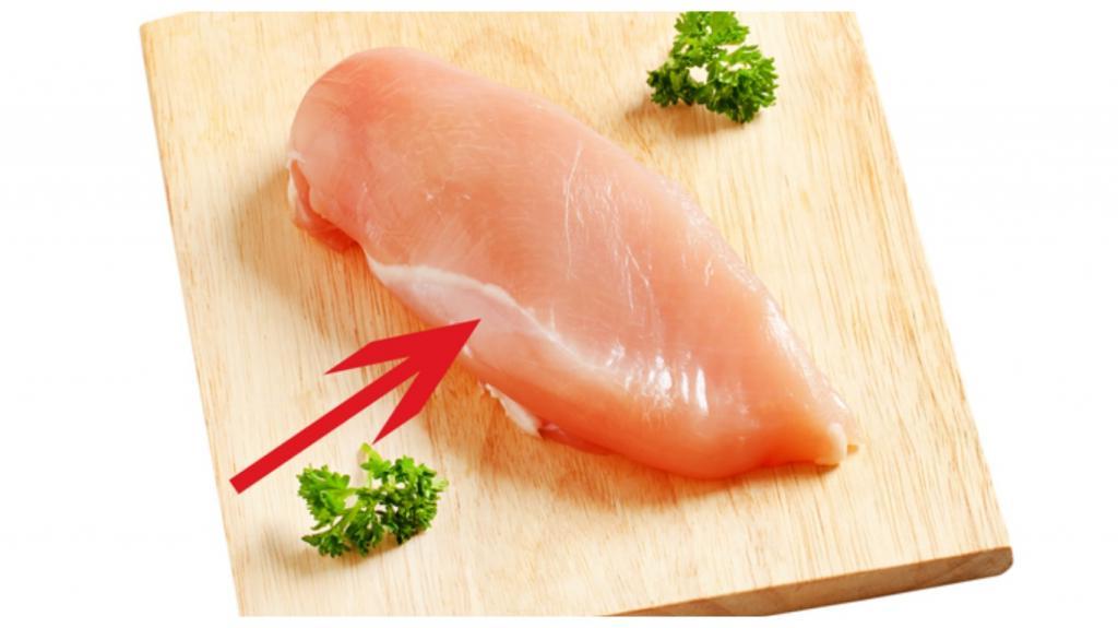 Белые полоски на курином филе: что они собой представляют и можно ли есть такое мясо