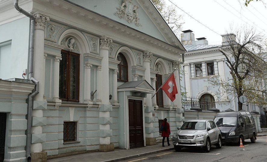 посольство швейцарии в москве