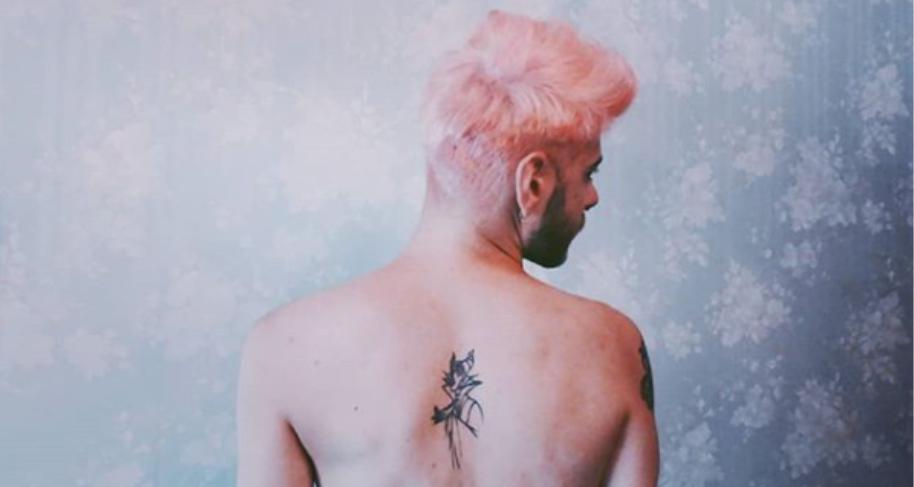 Цвет не имеет гендера: парни с розовыми волосами – нормальное явление
