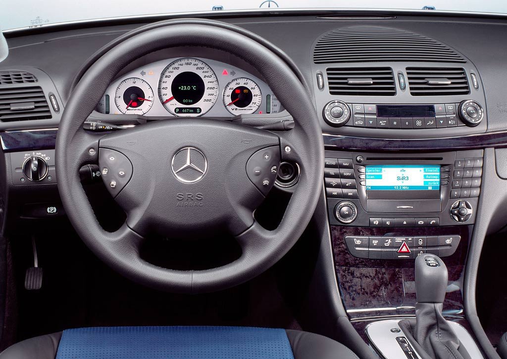 Mercedes Benz E55 AMG W211: обзор, цена