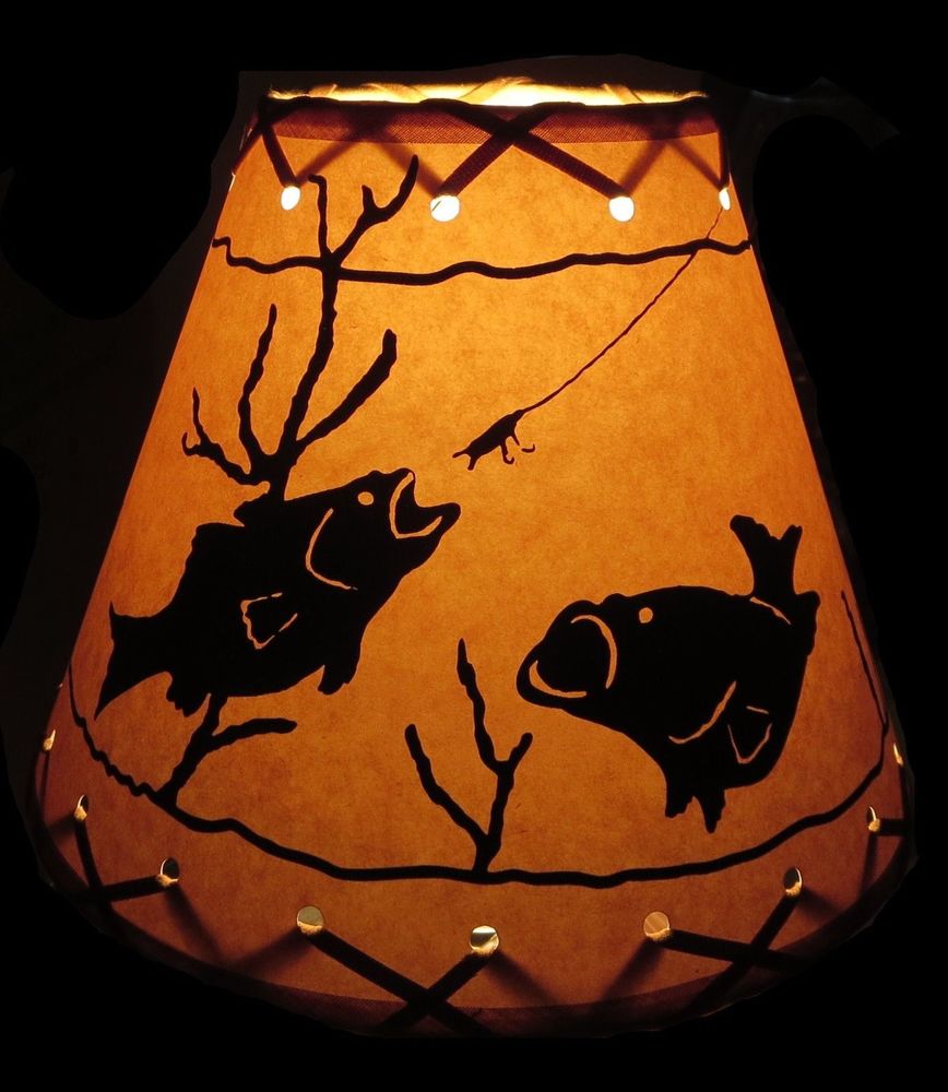 Лампа с силуэтами рыб