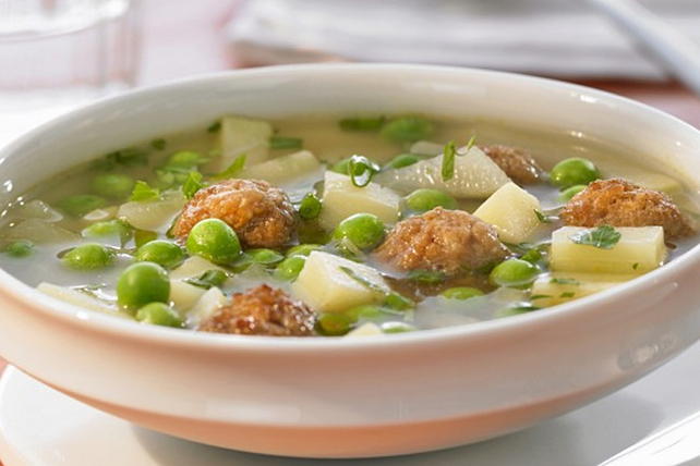 Суп с вермишелью и зеленым горошком