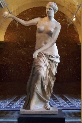 Венера Милосская с руками