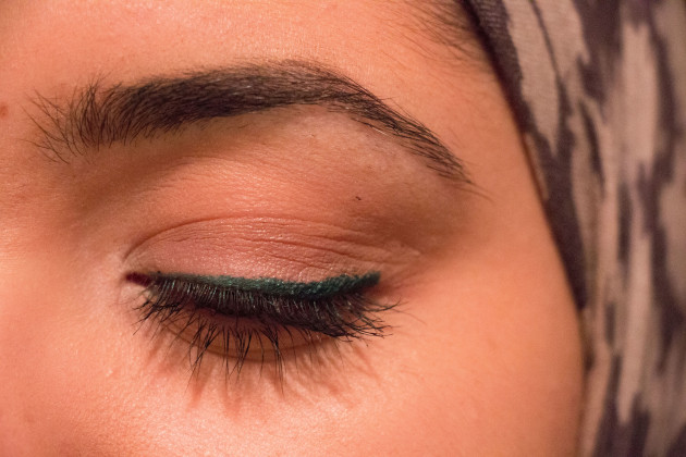 Зеленый карандаш для глаз: кому подходит, комбинирование и фото макияжа