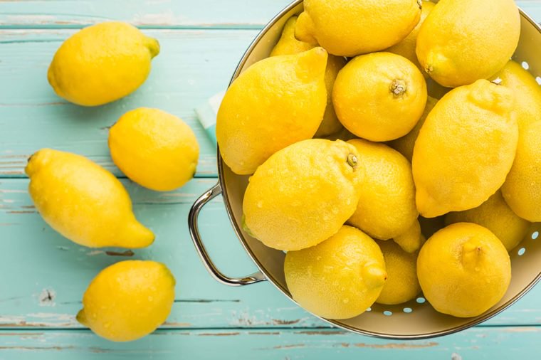 Сок лимона для жирной кожи