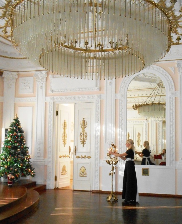 Дворце бракосочетания Ульяновска: колыбель незабываемых свадеб