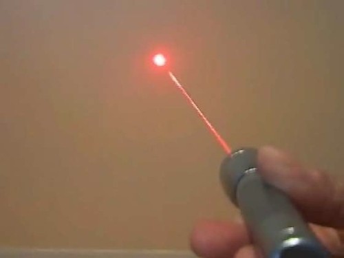 как сделать лазер из фонарика