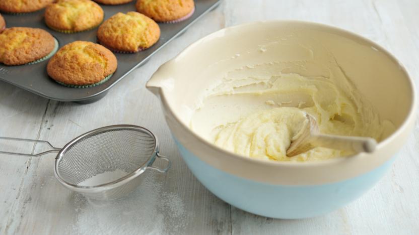 Крем из масла и сахара для бисквита: рецепт приготовления
