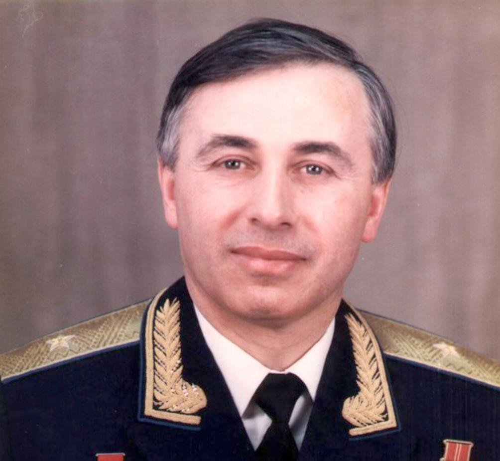 Герой Российской Федерации: льготы, привилегии, выплаты
