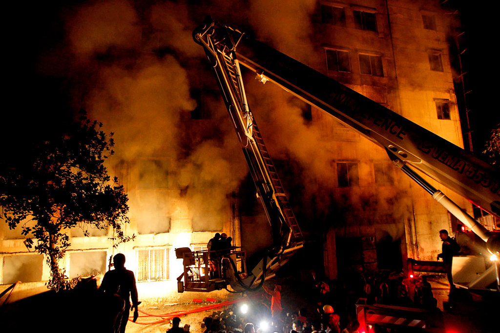 Порядок действия работников при пожаре: нормативные документы, должностные инструкции, определение ответственного лица