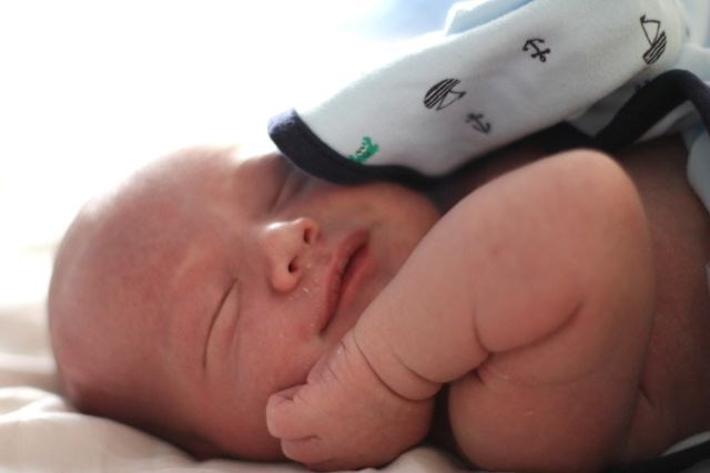 первый день жизни новорожденного