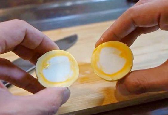как сварить яйцо желтком наружу а белком внутрь