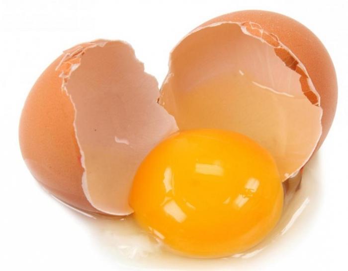 сколько белка в одном яйце