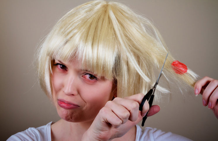 Как отлепить жвачку от волос: простые и эффективные способы в домашних условиях
