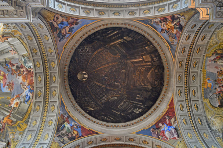 Потолок собора св. Петра