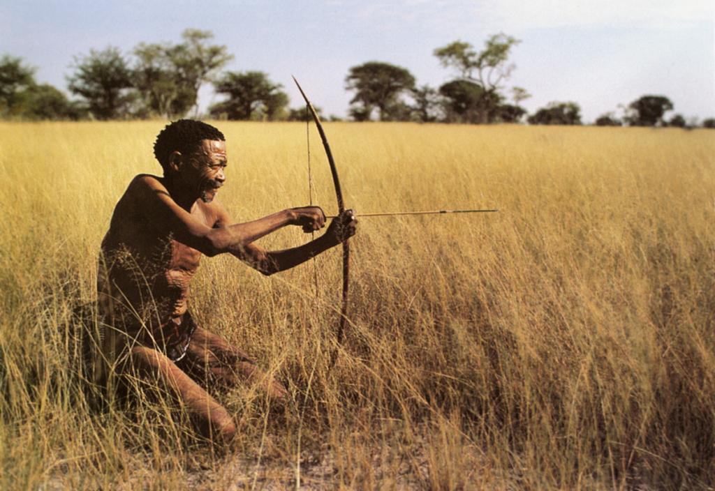 Африканский мужчина-охотник