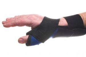 почему болят суставы пальцев рук