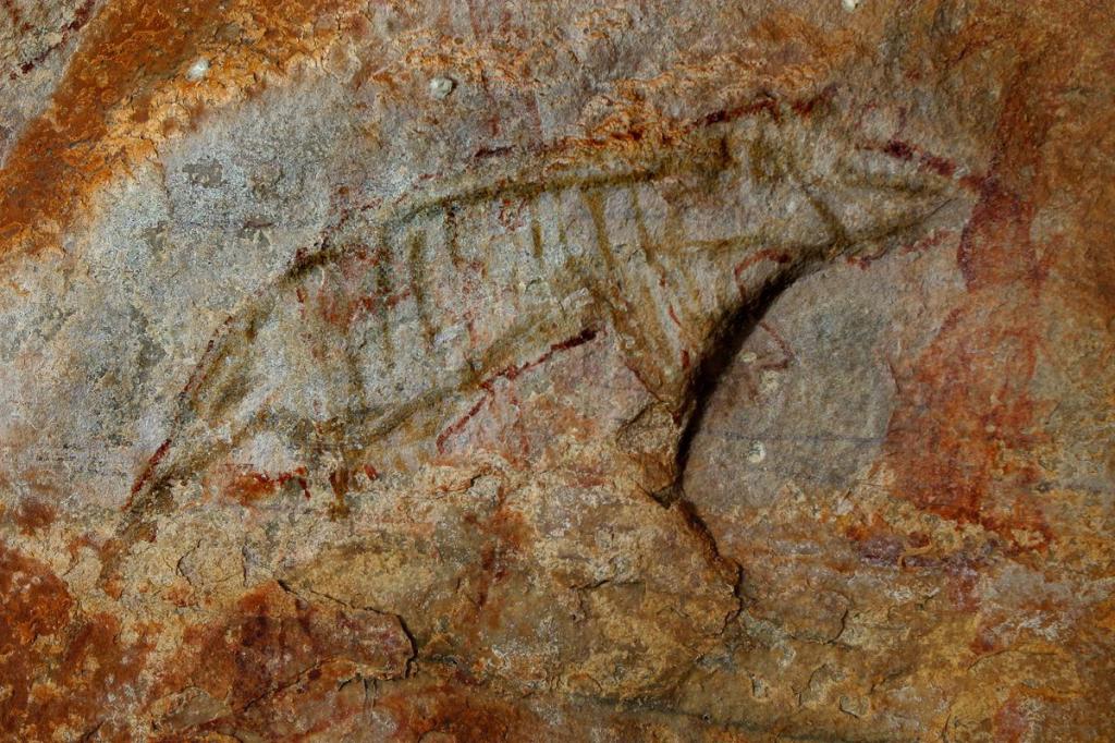 Наскальная живопись с изображением волка в пещере Франции возрастом более 15 000 лет