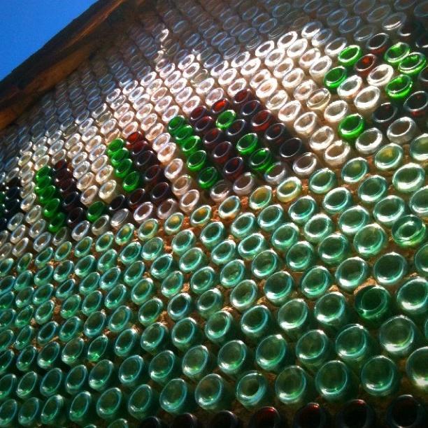 дома из пластиковых бутылок