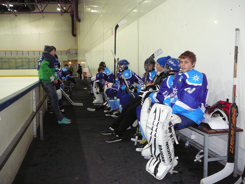 Ледовый дворец хоккей