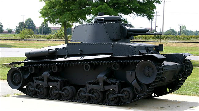 чешский танк черный фото