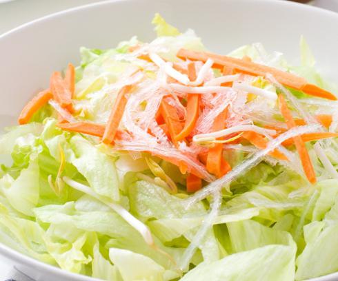 витаминный салат из моркови