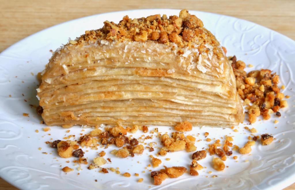 Торт «Наполеон» из слоеного теста с заварным кремом: рецепты, особенности приготовления и отзывы
