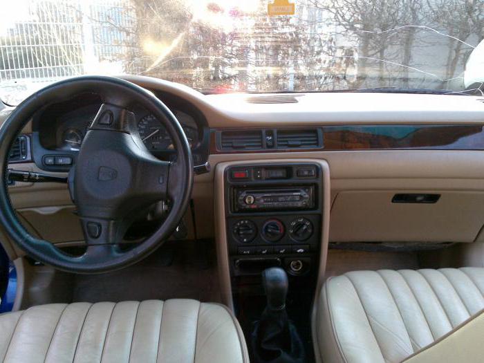 Обзор автомобиля Rover 400