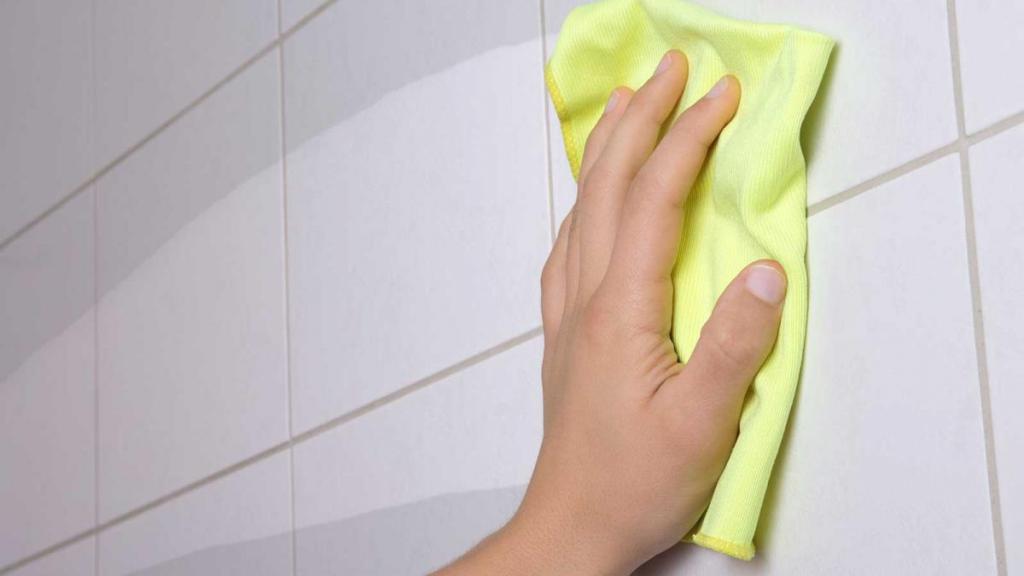 Чем почистить швы между плиткой в ванной: профессиональные способы, народные методы и советы специалистов
