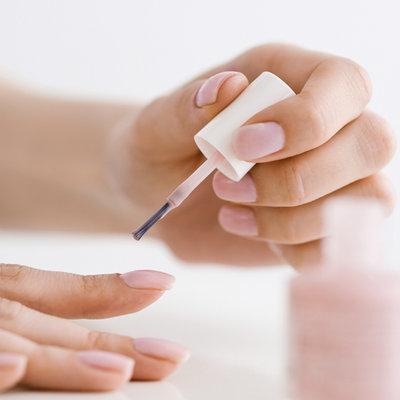 Как накрасить аккуратно ногти? Как накрасить ногти лаком