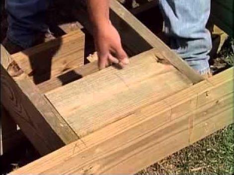 Как закрепить балясины на деревянной лестнице